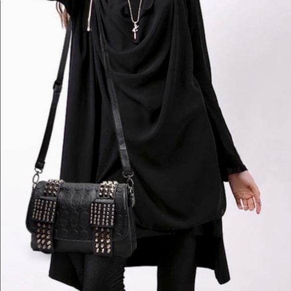 Small Rivit Skull Crossbody bag - Picture 4 of 11